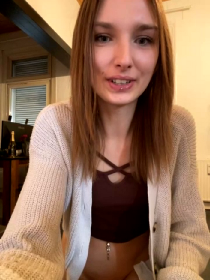AnnyBelle_
