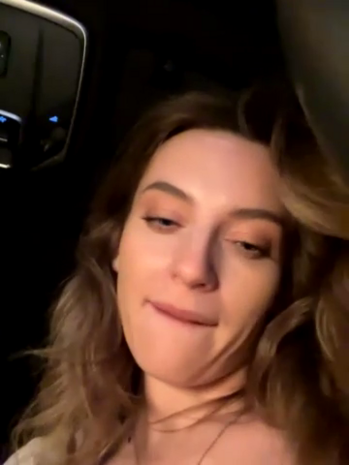 -AngelAri-