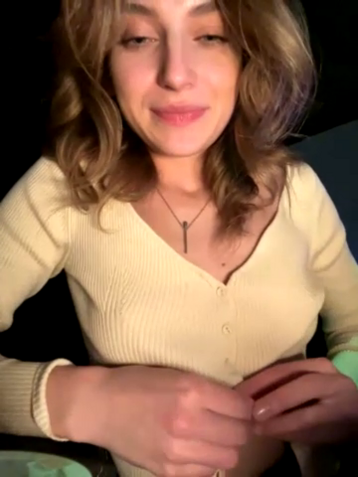 -AngelAri-