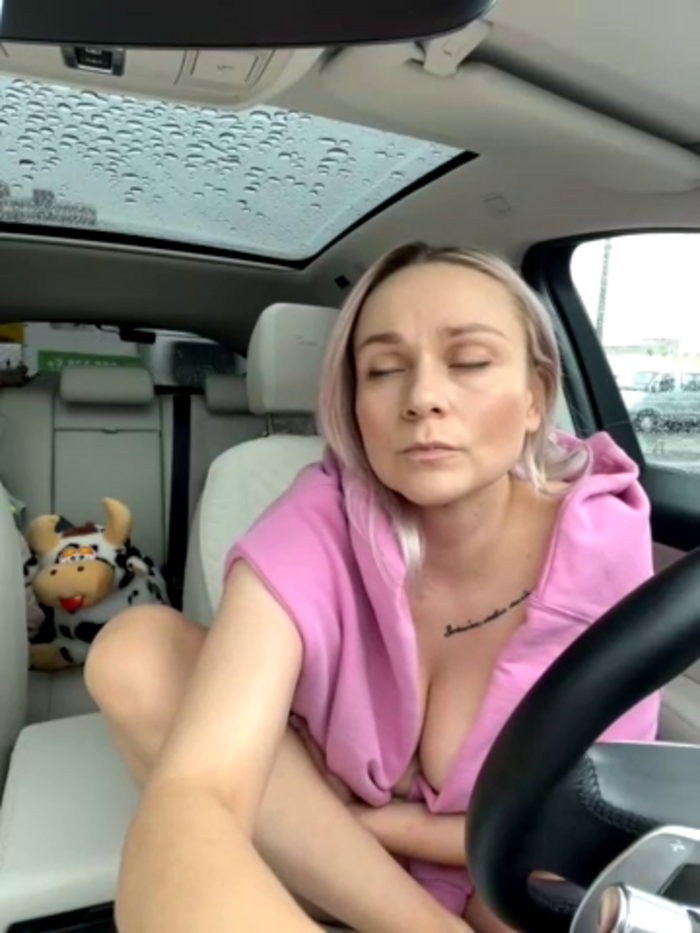 Bondgirl_013