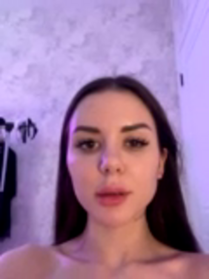 Alina_Vibe_Me