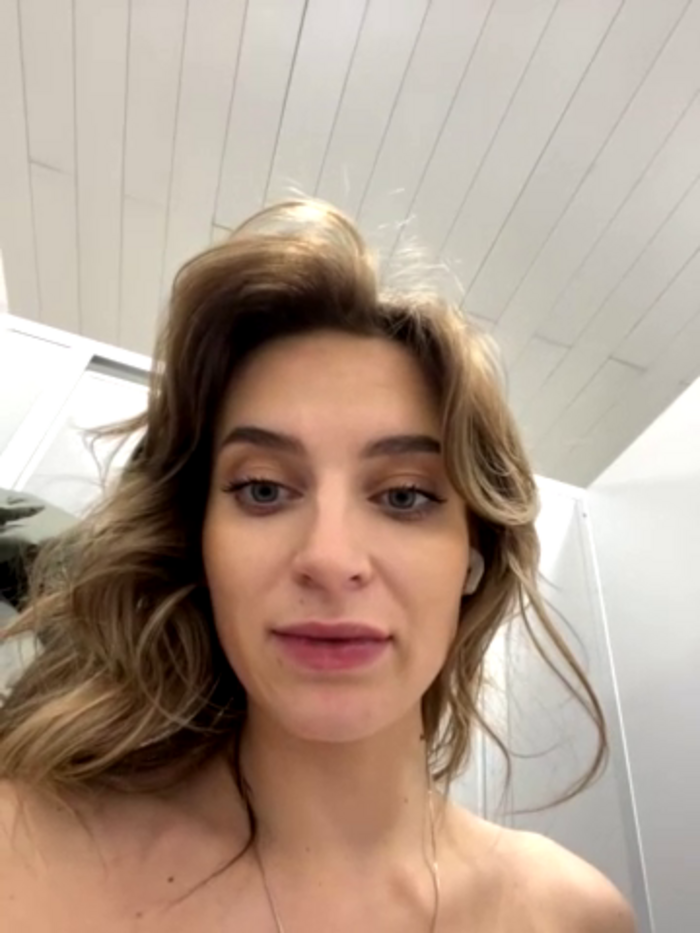 -AngelAri-