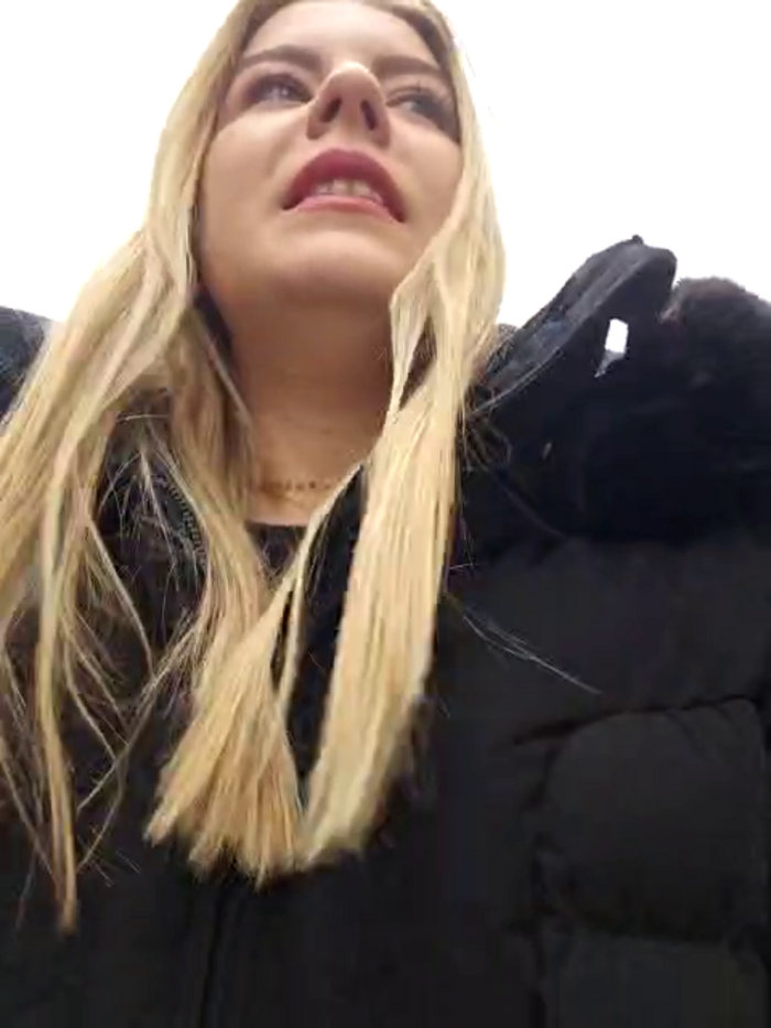 LaraBlond