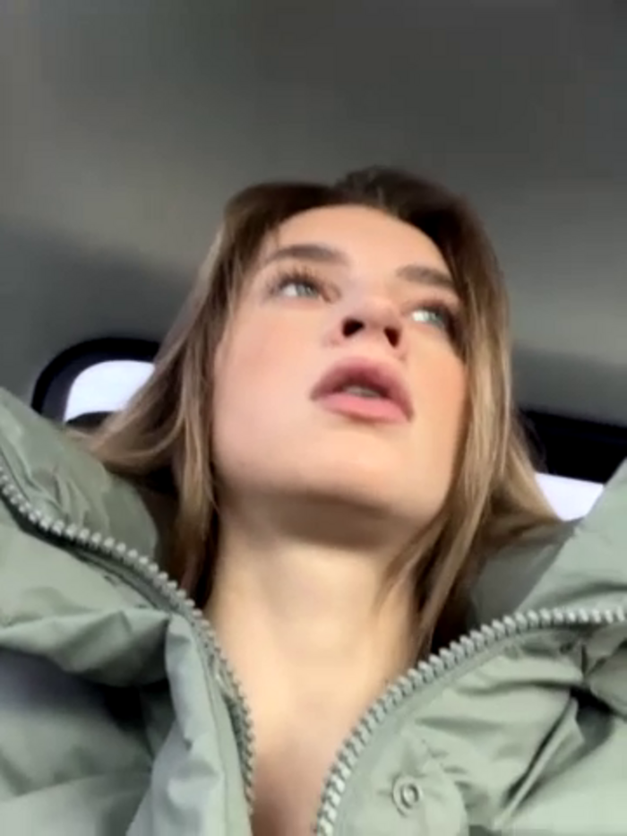 -AngelAri-