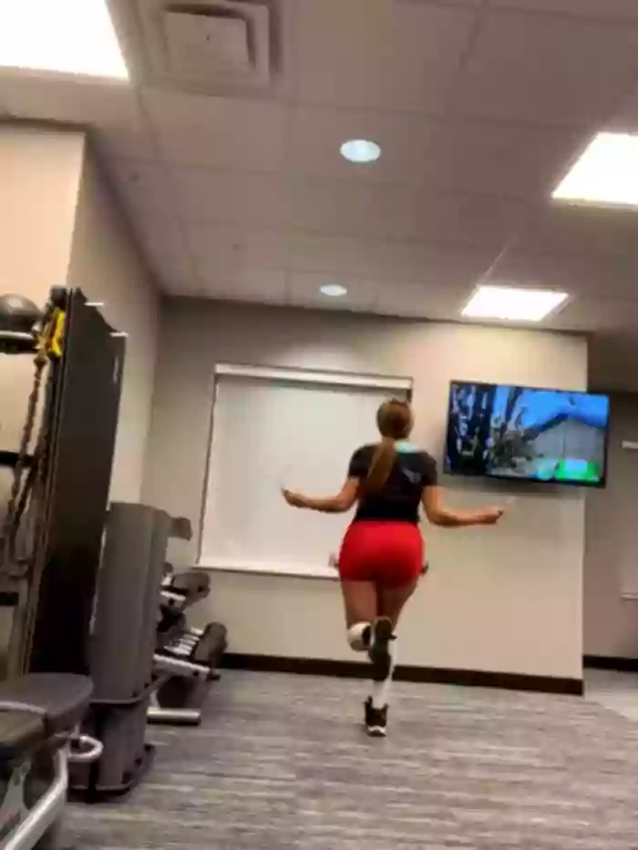 2023/12/01/stripchat-bigbuttbrooklynn-01-35-55