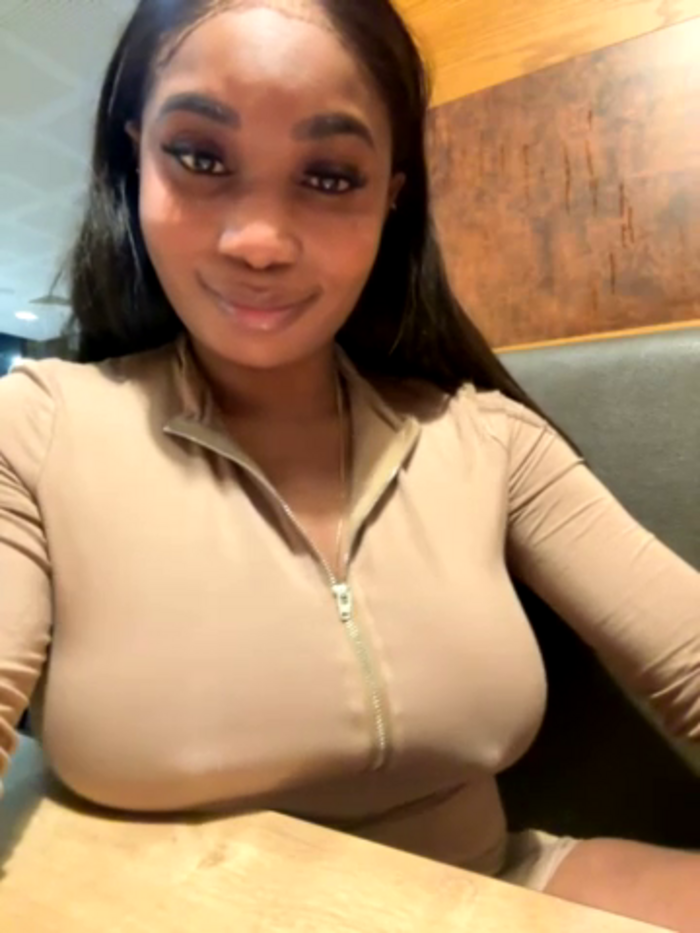 __Nessa__