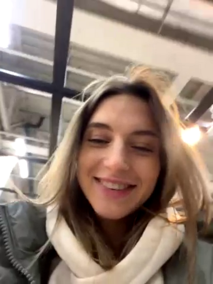 -AngelAri-