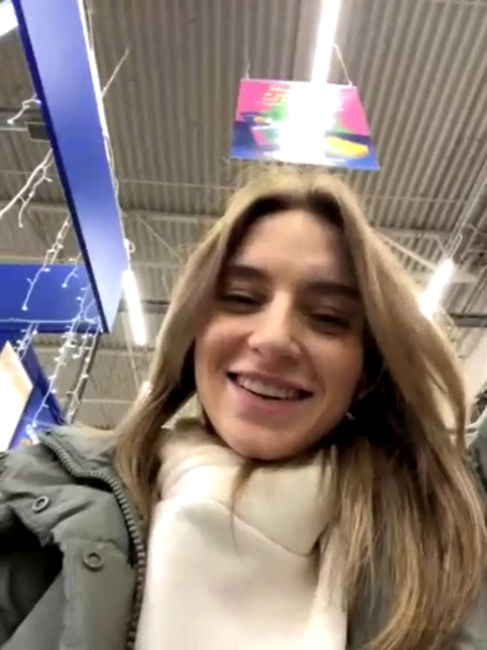-AngelAri-