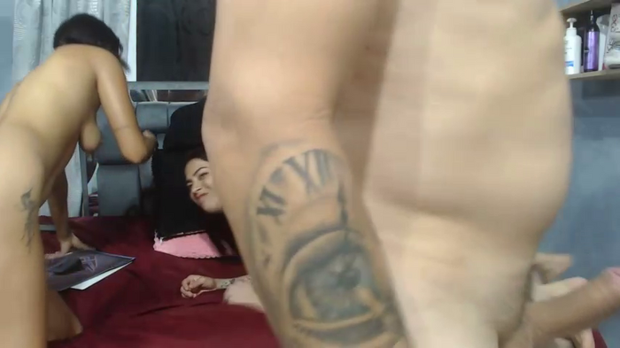 Couple_Gold69