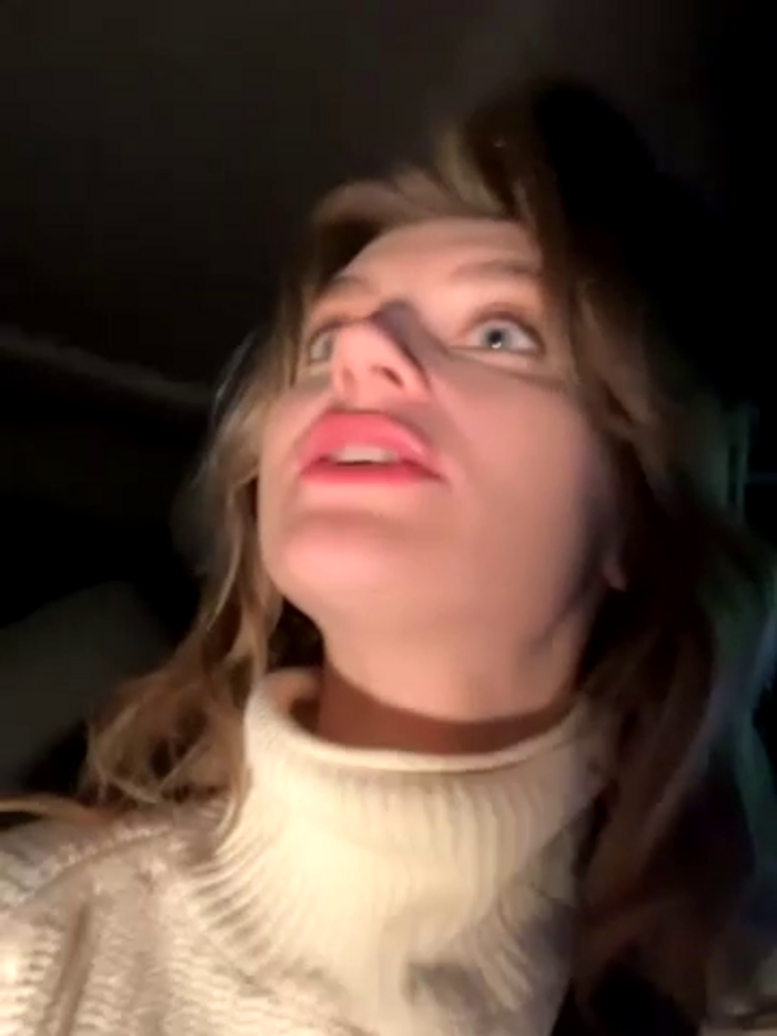 -AngelAri-