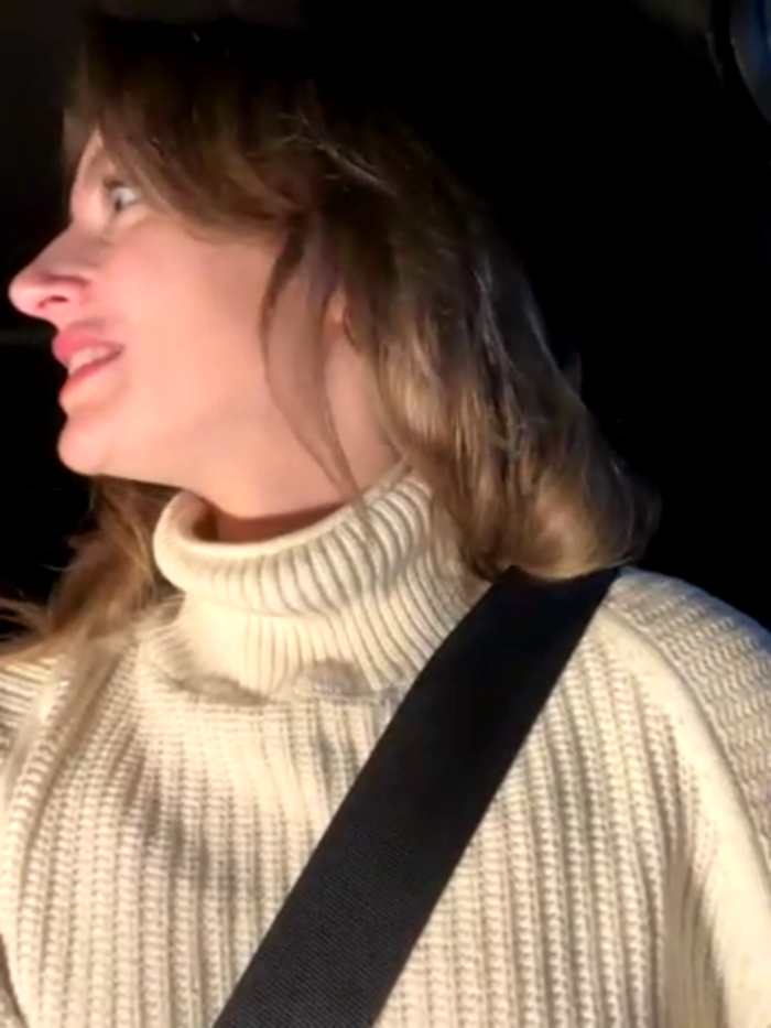 -AngelAri-