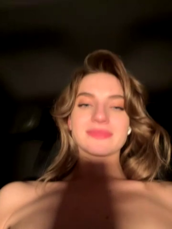 -AngelAri-