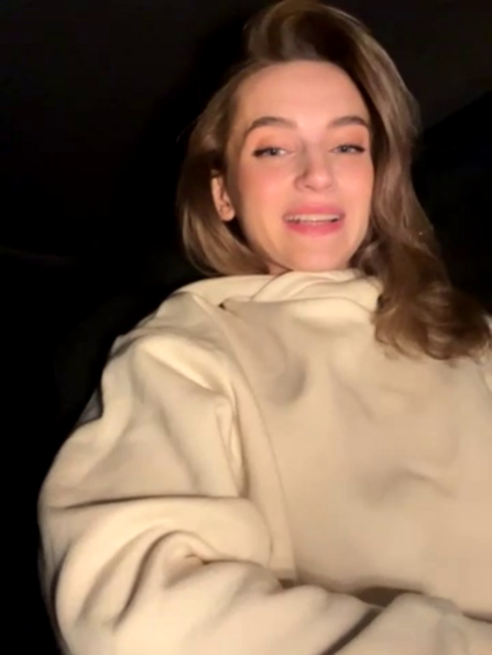 -AngelAri-