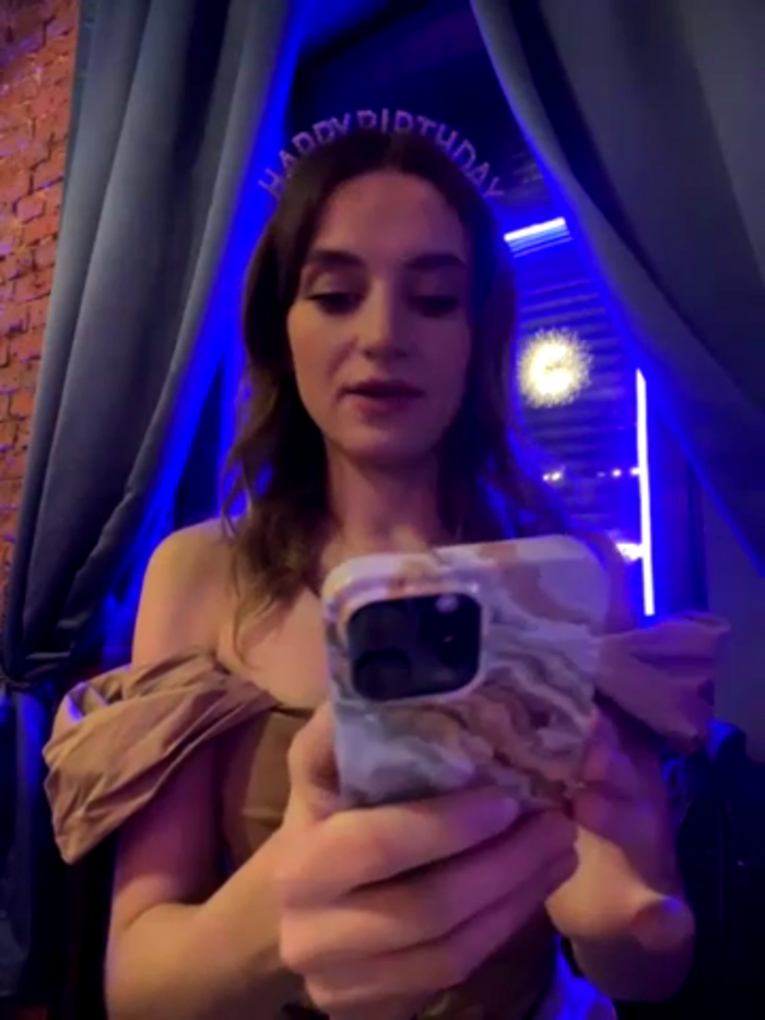 -AngelAri-