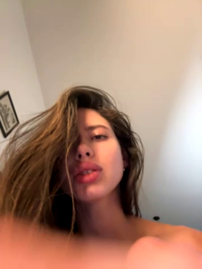 Ellzaa_