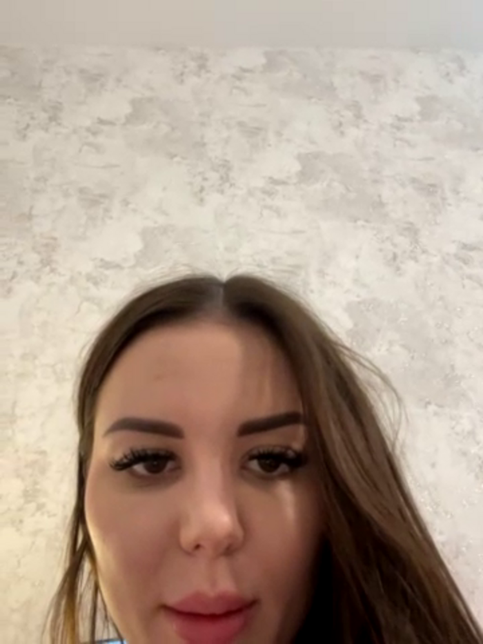 Alina_Vibe_Me