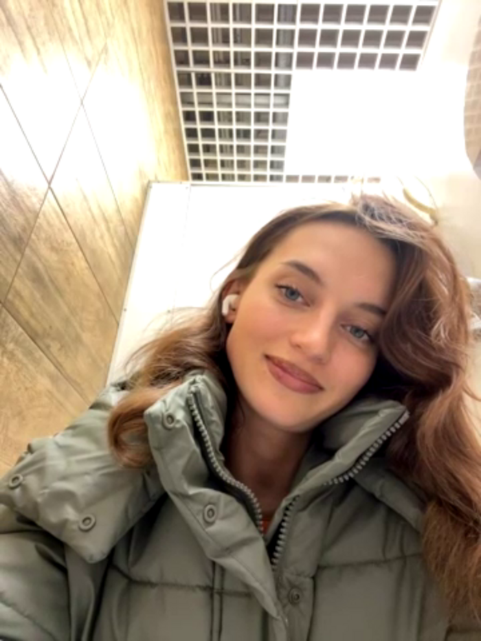 -AngelAri-