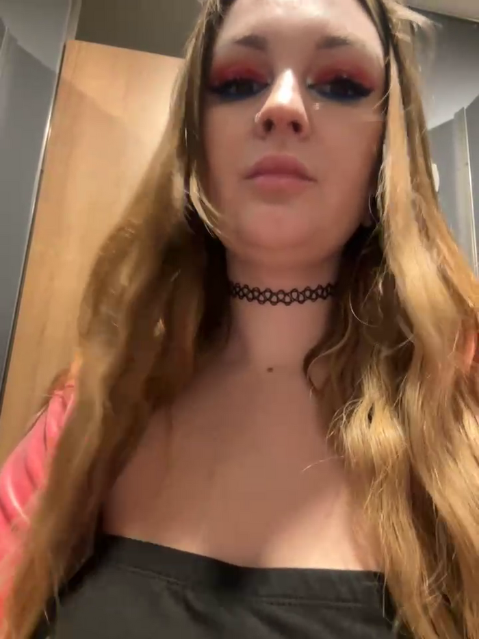 Teya_moon_