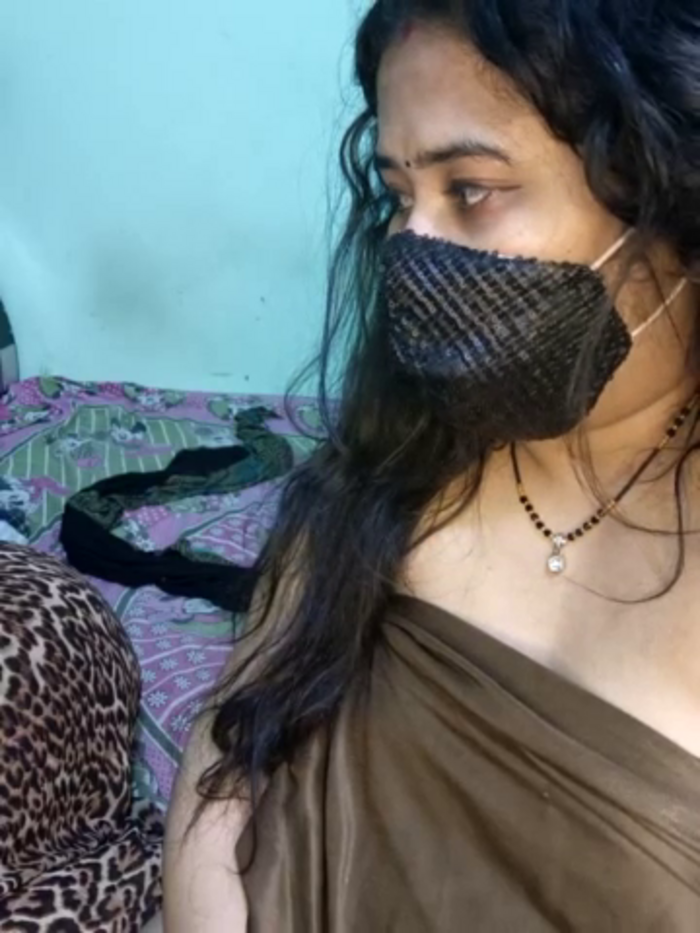 Indian_hotmilfs