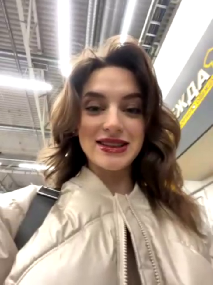 -AngelAri-