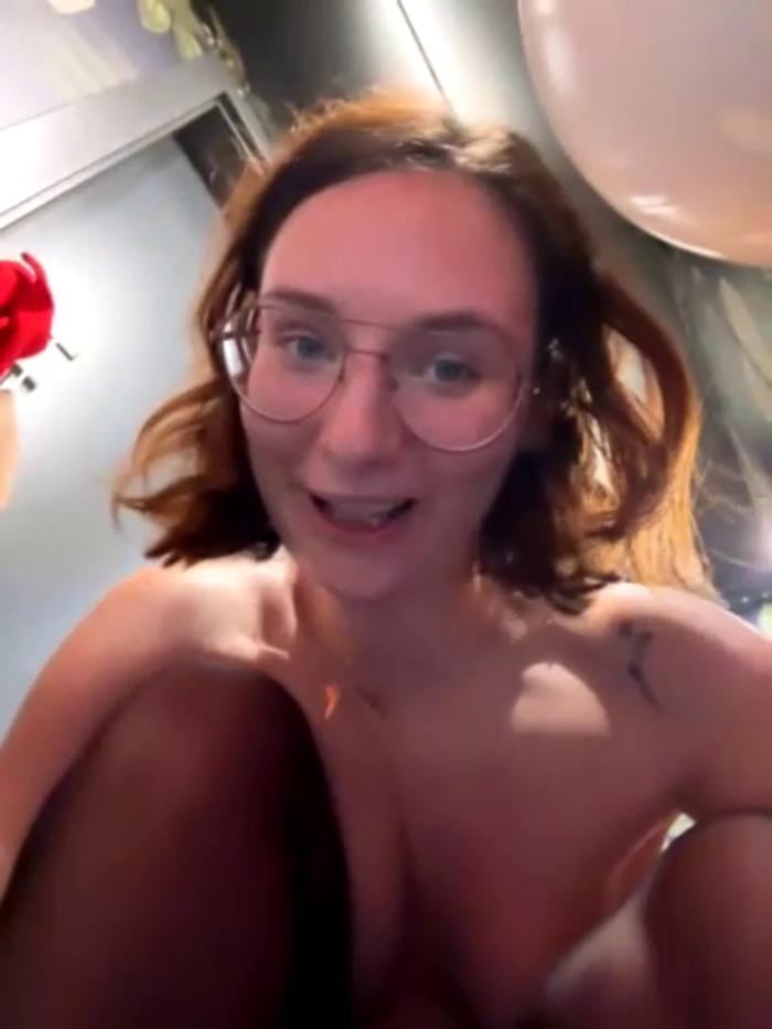 The_Snowwhitee