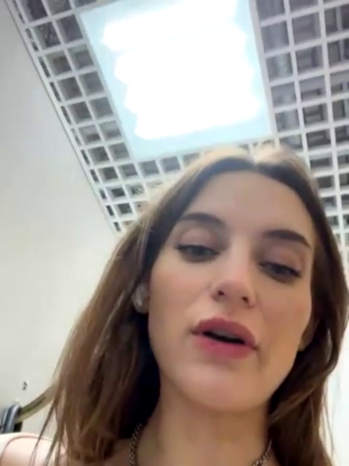 -AngelAri-