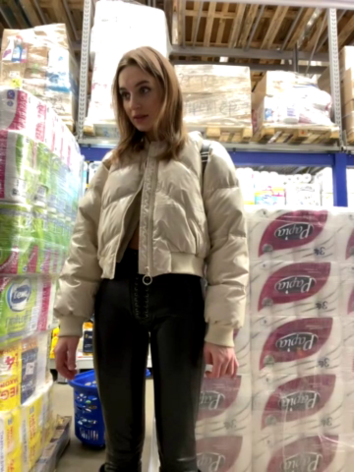 -AngelAri-