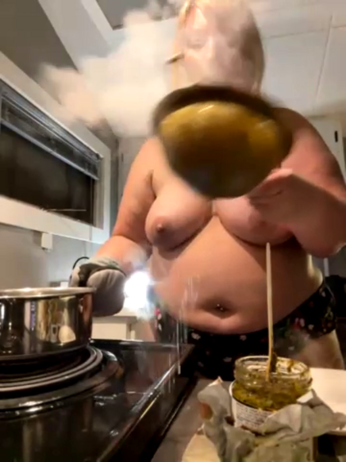 Canadian_BBW