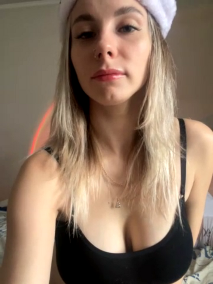 niki7377