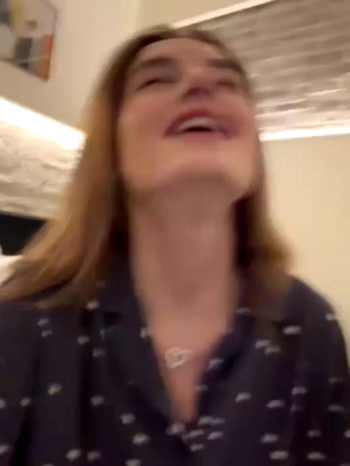 -AngelAri-