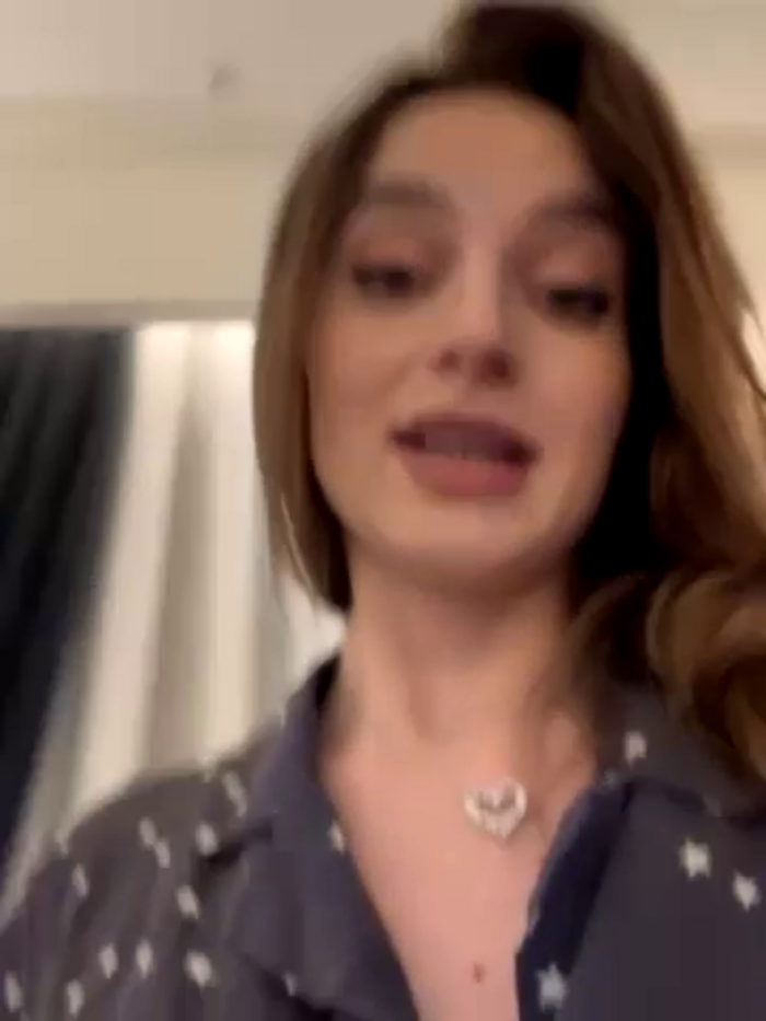 -AngelAri-