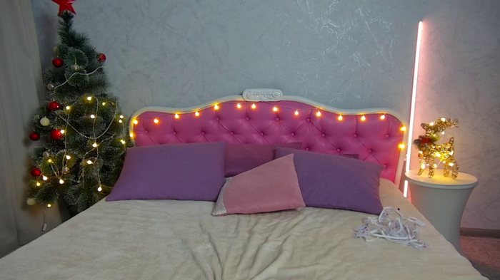 Ariana_Petite