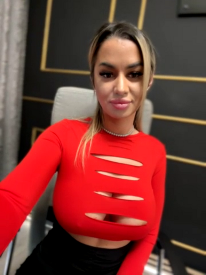 KirstieVegas
