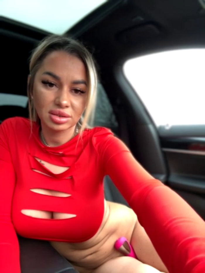 KirstieVegas