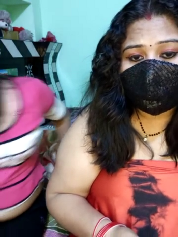 Indian_hotmilfs