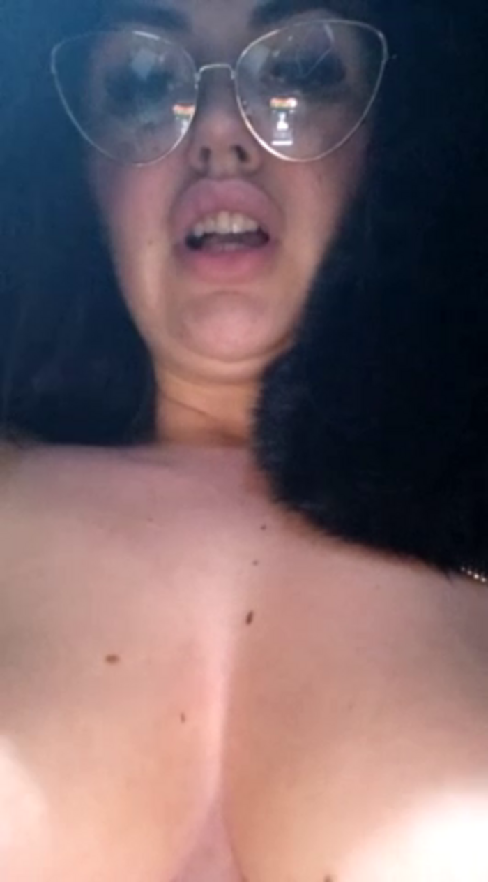 Young_hot_mom