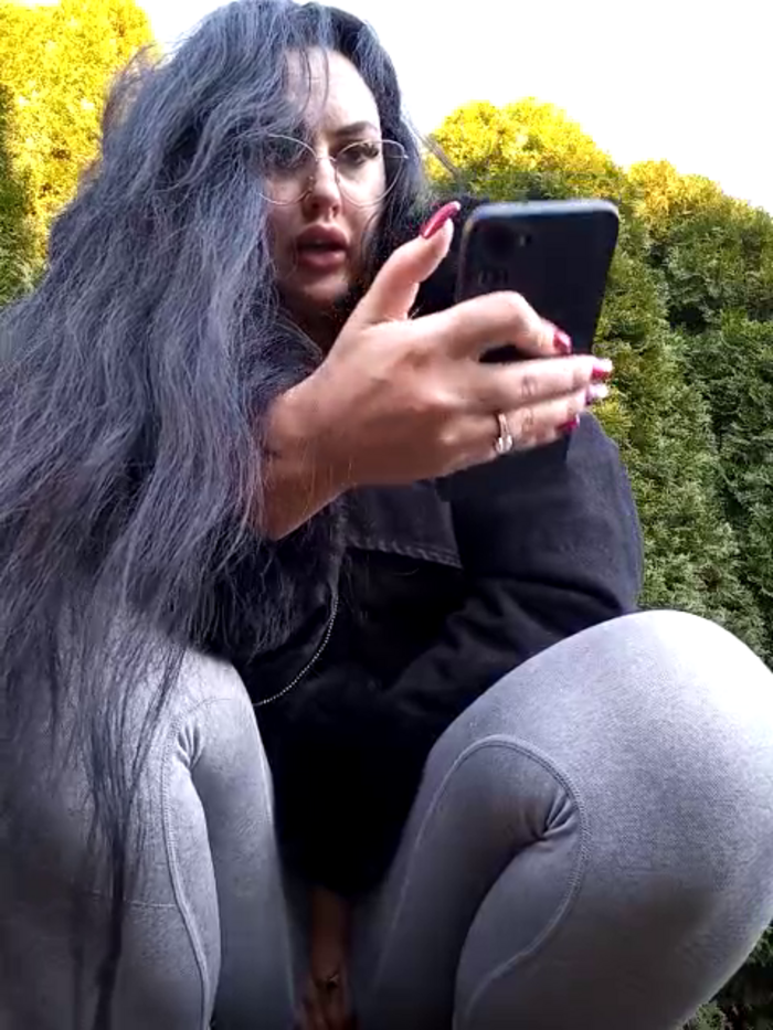 Young_hot_mom