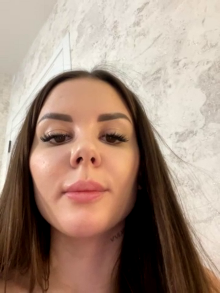 Alina_Vibe_Me