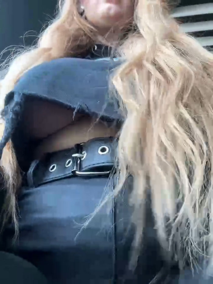 Teya_moon_