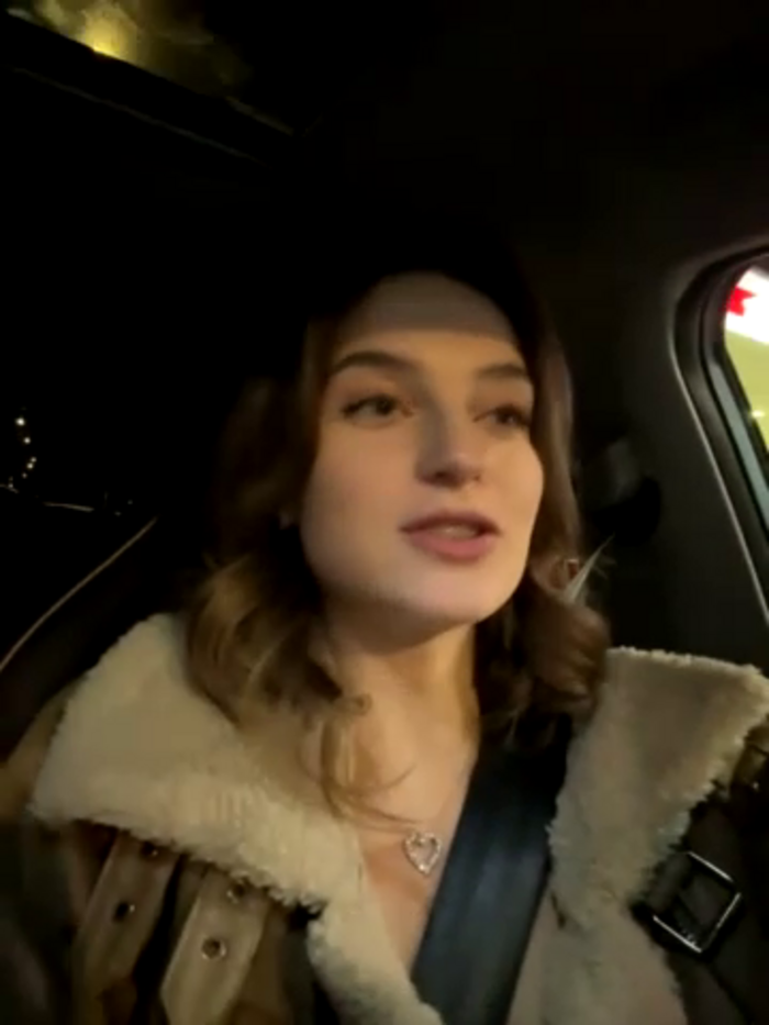 -AngelAri-