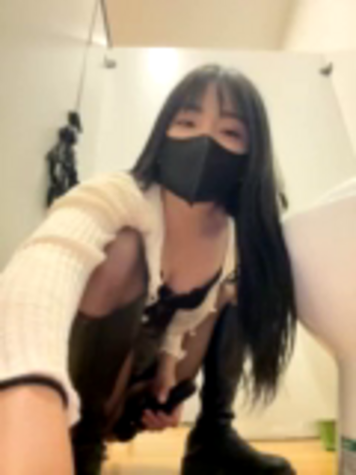 Asia-Lynn