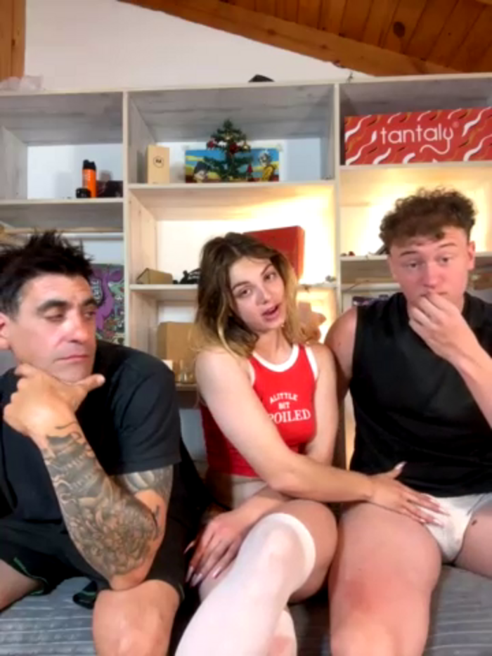 Elnonoykeila77