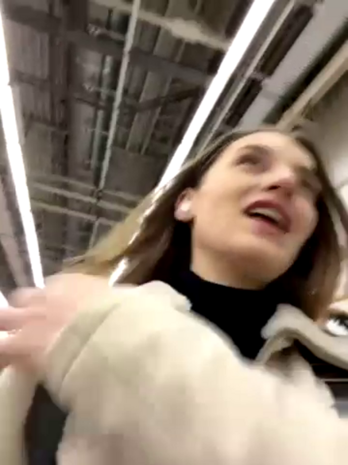 -AngelAri-