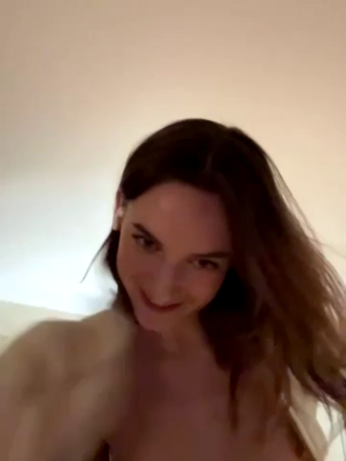 -AngelAri-