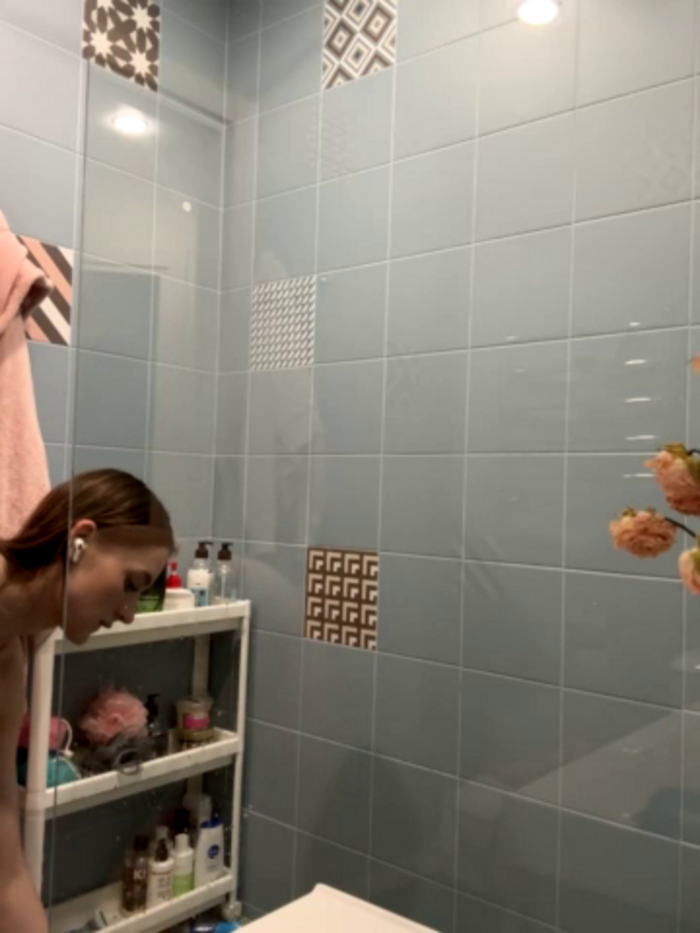 -AngelAri-