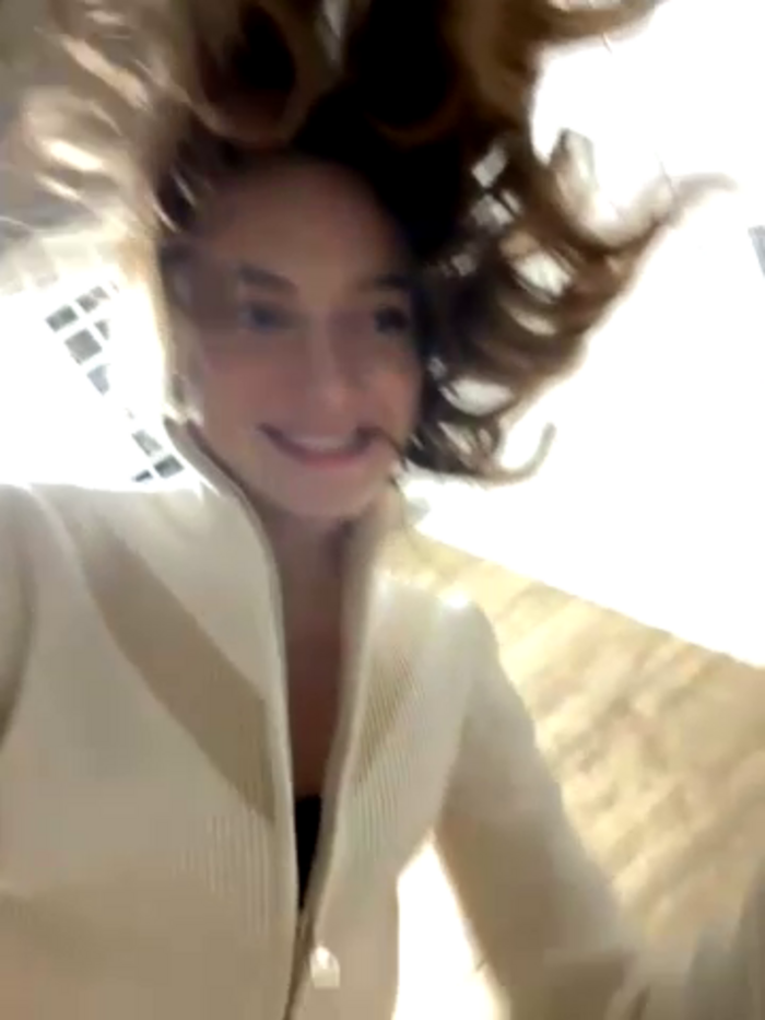 -AngelAri-