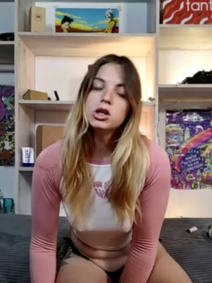 Elnonoykeila77