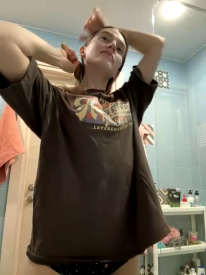 -AngelAri-
