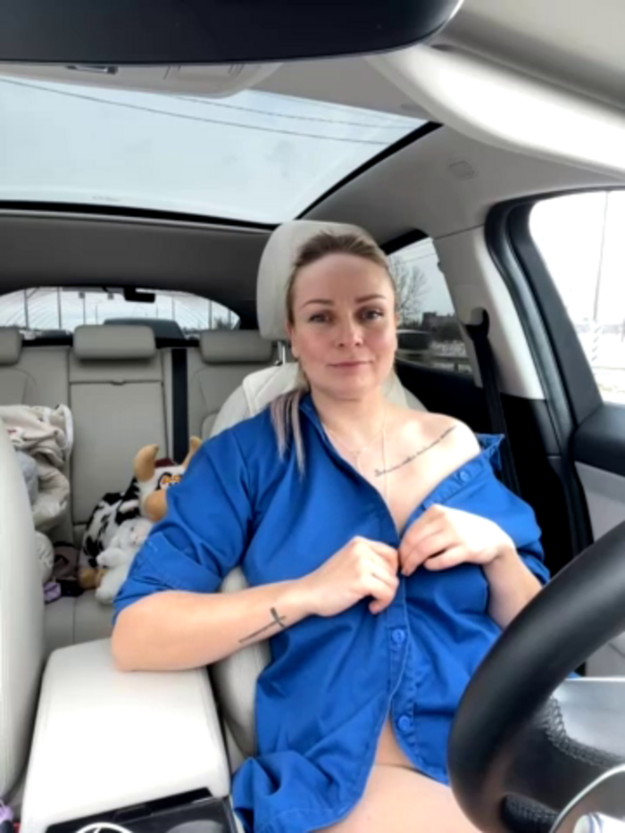 Bondgirl_013
