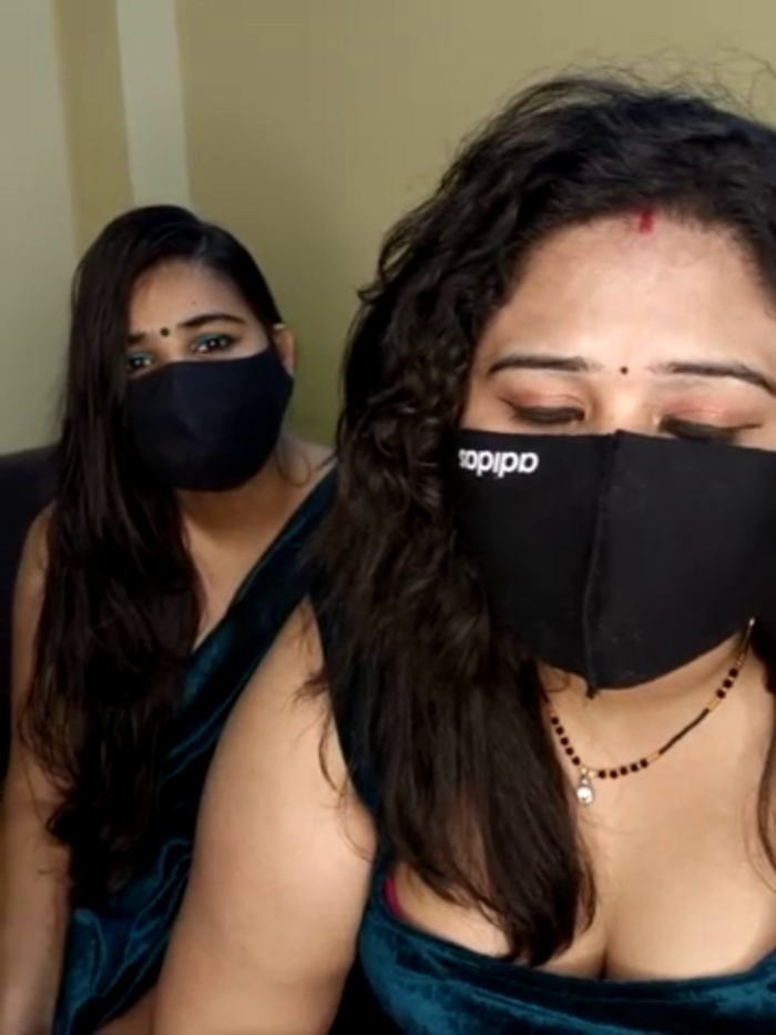 Indian_hotmilfs